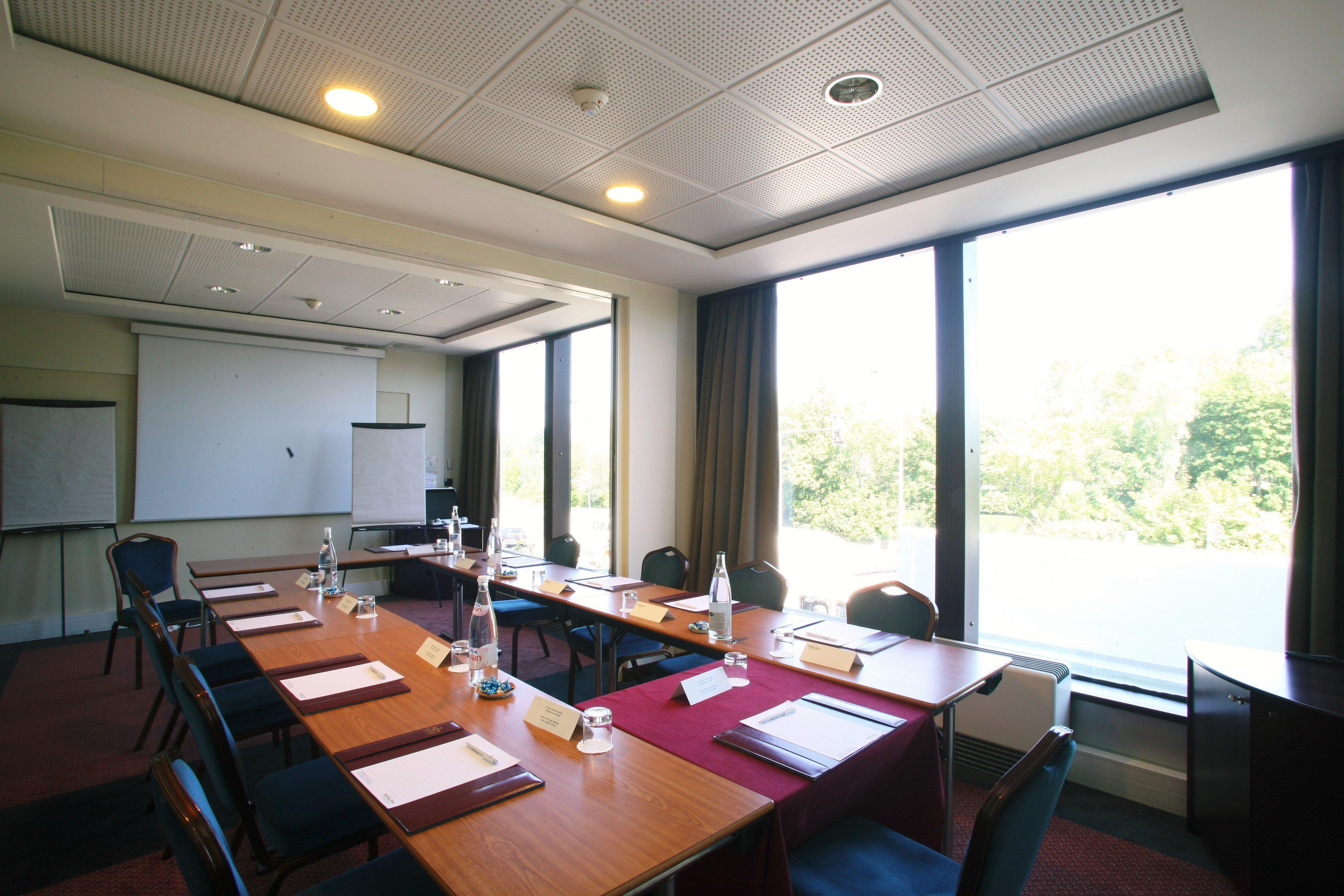 מלון Doubletree By Hilton Paris Bougival מראה חיצוני תמונה