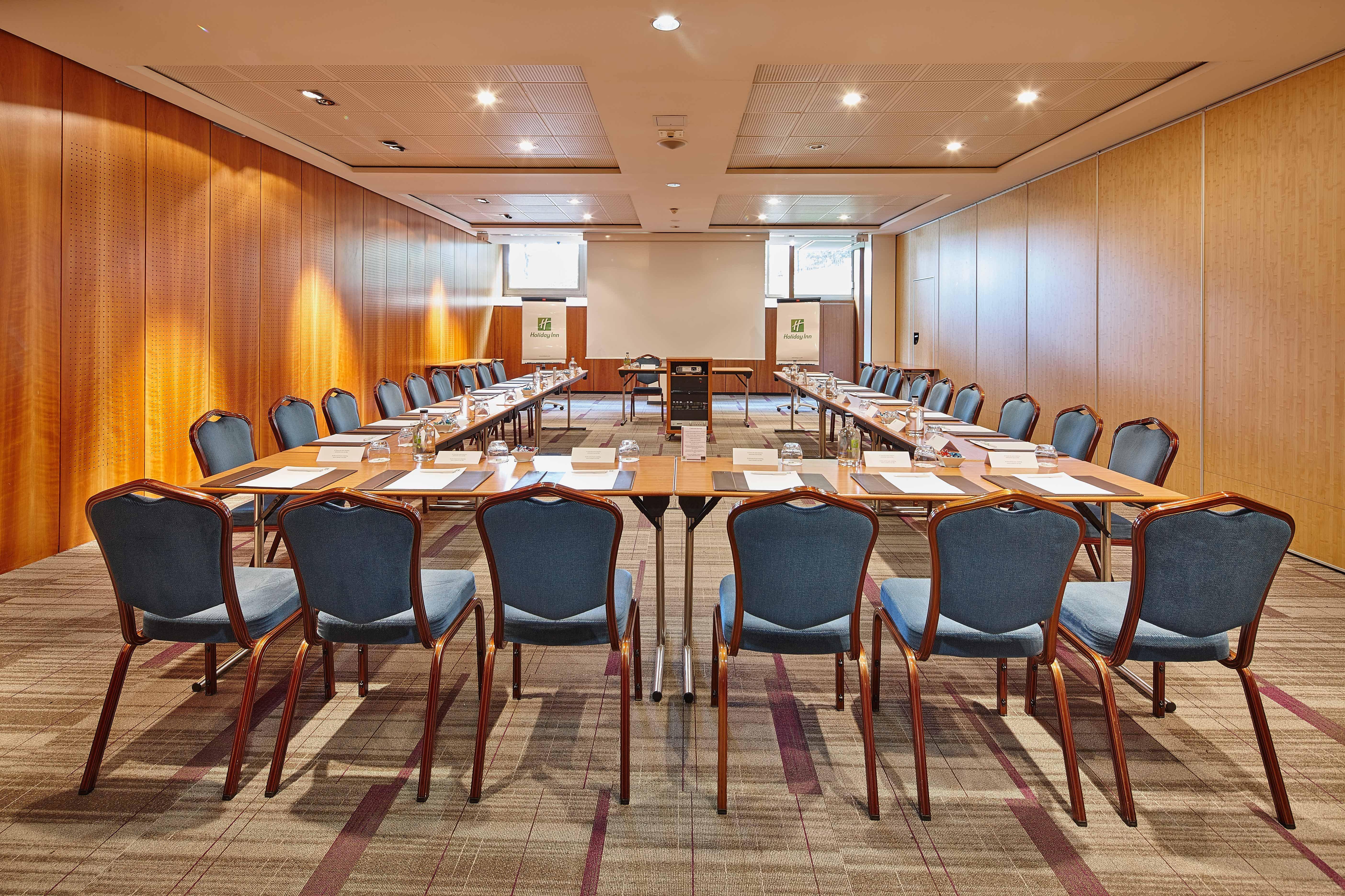 מלון Doubletree By Hilton Paris Bougival מראה חיצוני תמונה