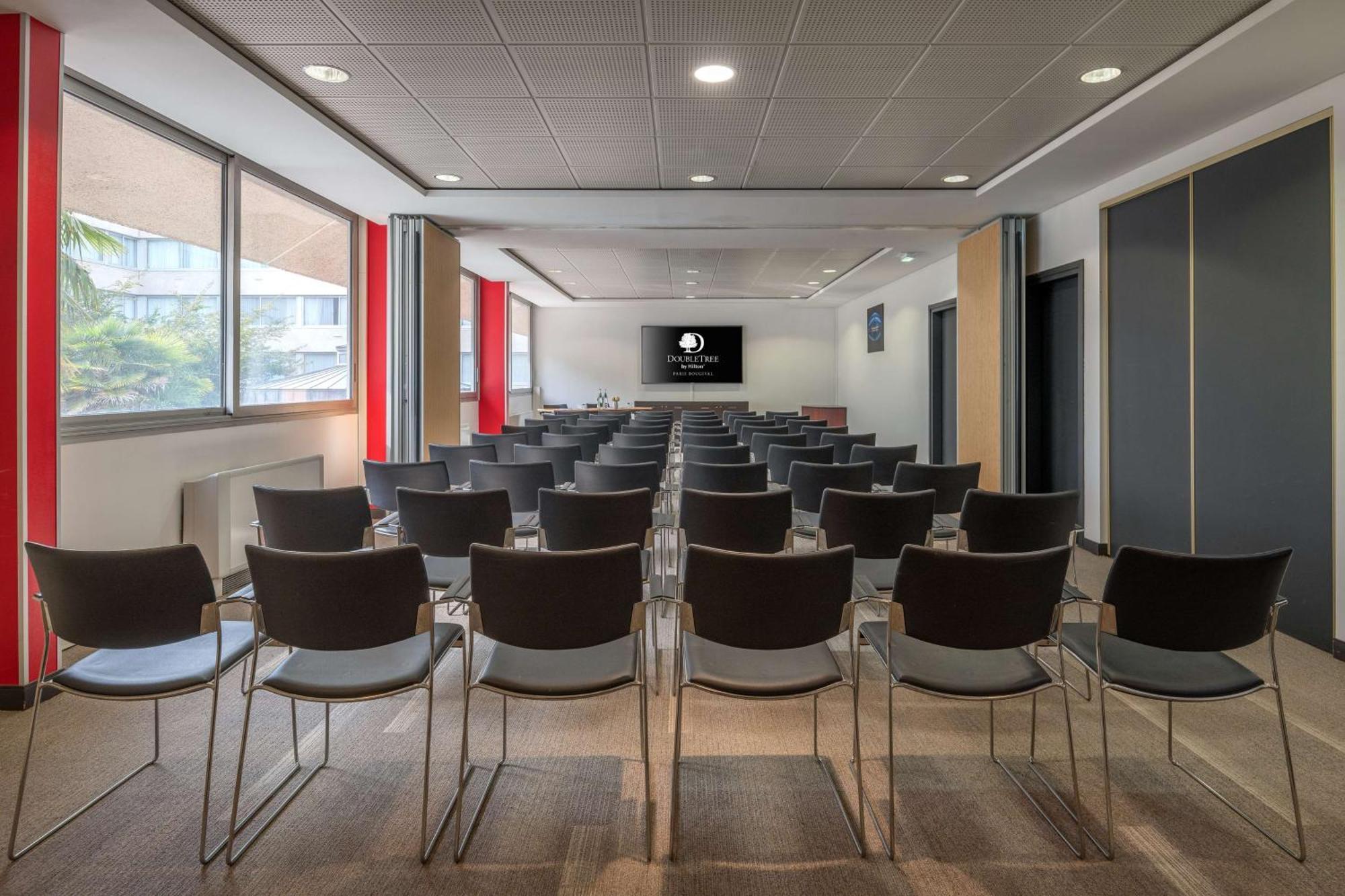 מלון Doubletree By Hilton Paris Bougival מראה חיצוני תמונה