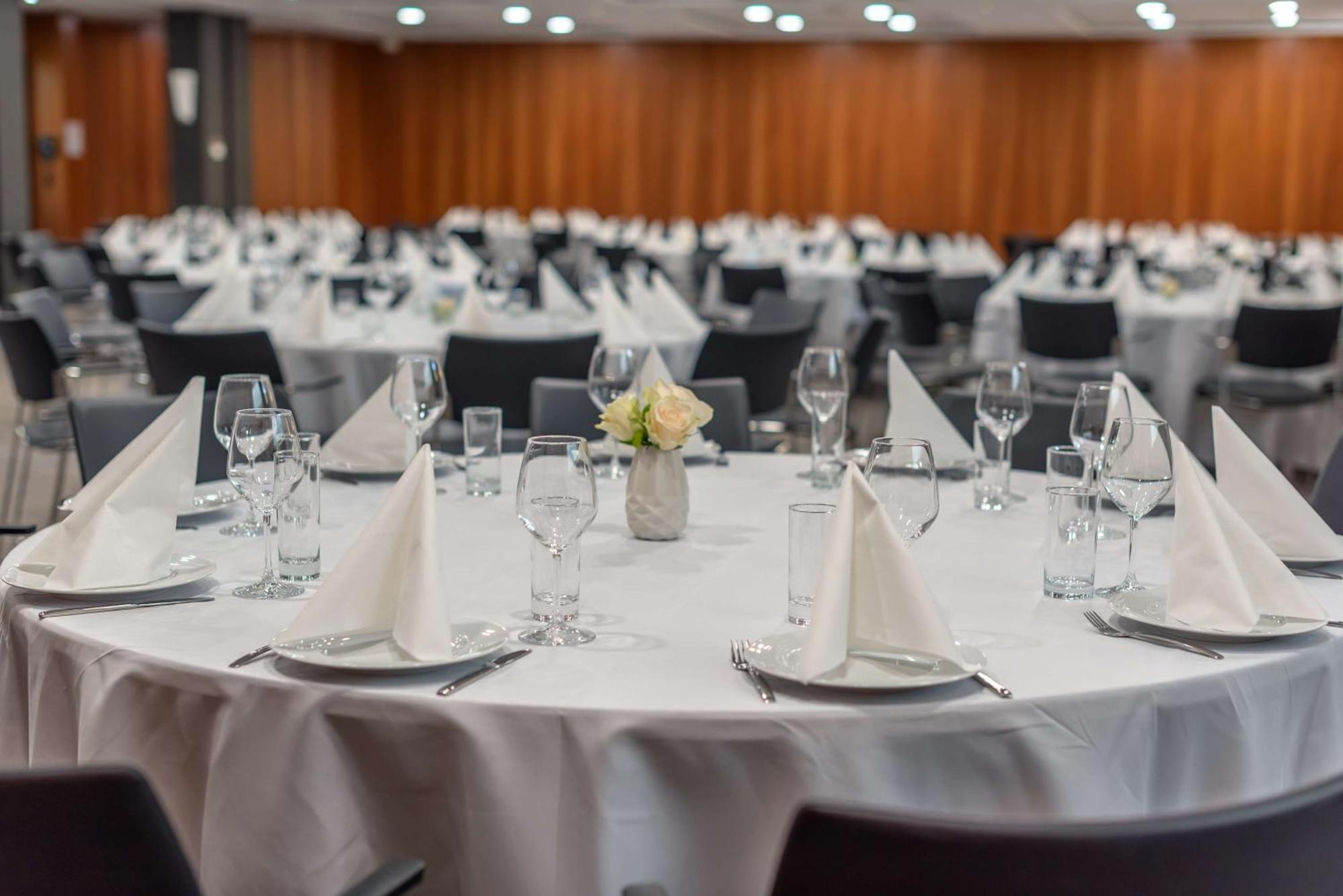 מלון Doubletree By Hilton Paris Bougival מראה חיצוני תמונה