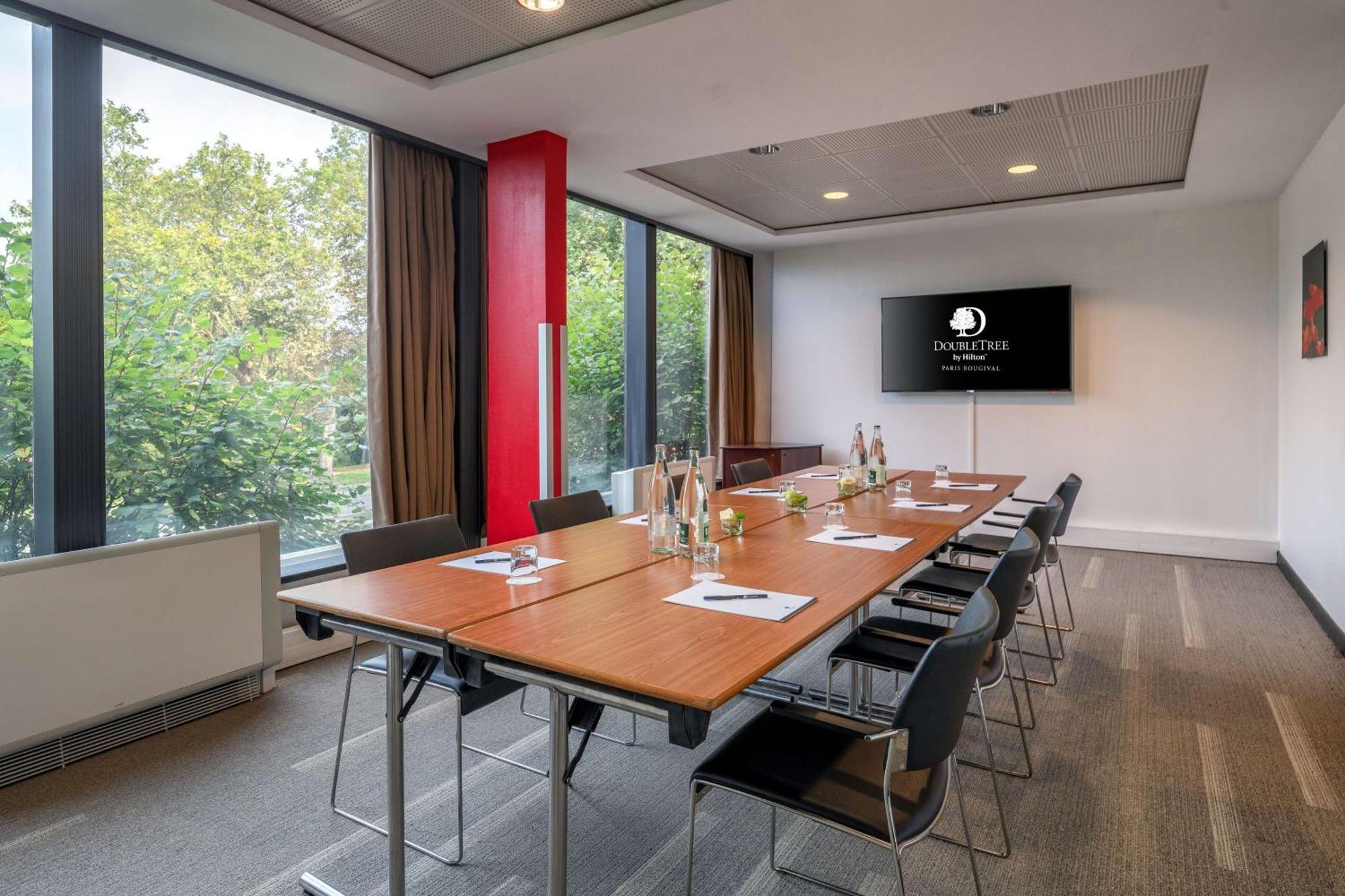 מלון Doubletree By Hilton Paris Bougival מראה חיצוני תמונה
