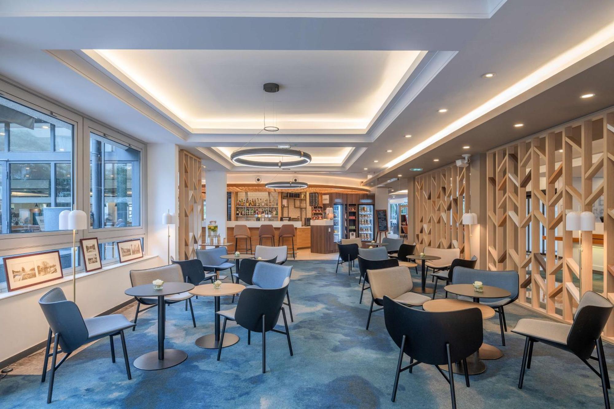 מלון Doubletree By Hilton Paris Bougival מראה חיצוני תמונה
